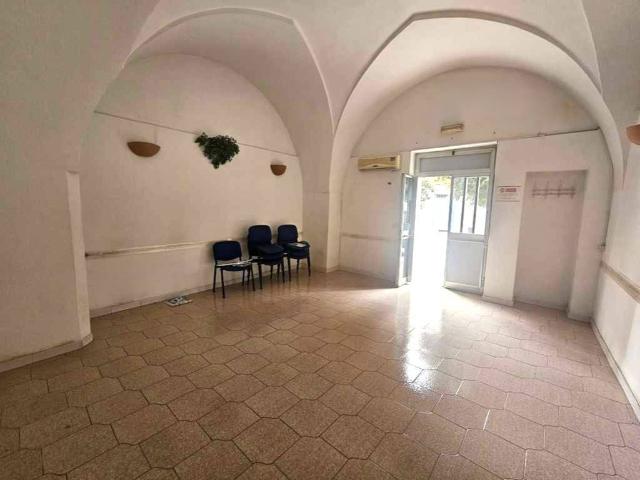 Locale Commerciale in vendita a Grottaglie