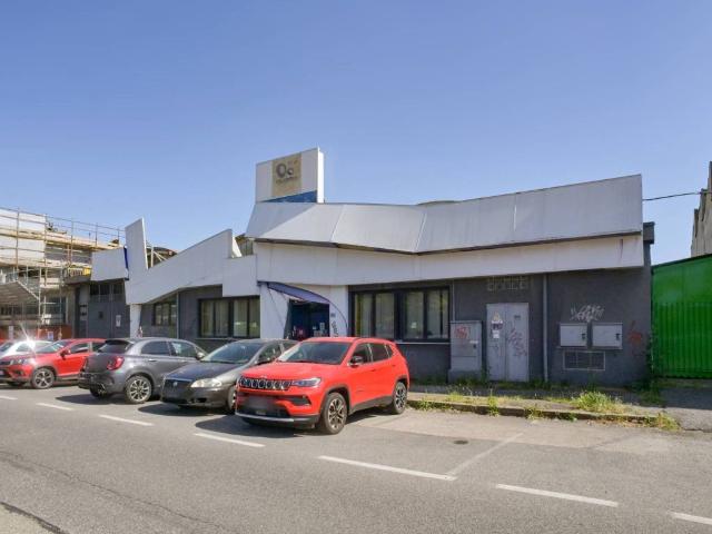 Locale Commerciale in vendita a Piemonte, Torino