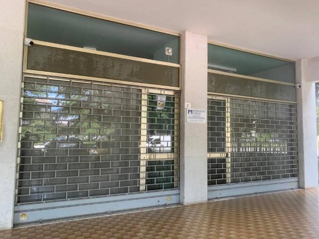 Locale Commerciale in vendita a Gerbido, Piemonte