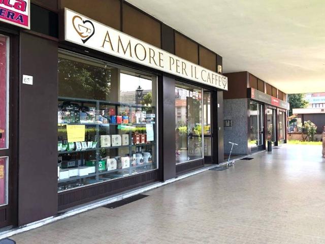 Locale Commerciale in vendita a Gerbido, Piemonte