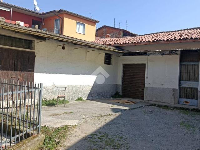 Locale Commerciale in vendita a Grumello Del Monte, Lombardia