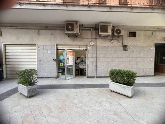 Locale Commerciale in vendita a San Domenico, Grumo Nevano