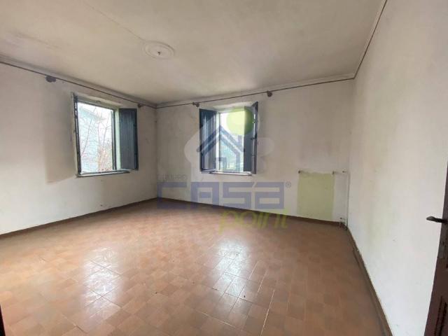 Locale Commerciale in vendita a Bassa Reggiana, Re