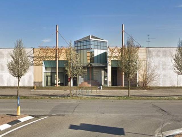 Locale Commerciale in vendita a Guardamiglio, Lombardia