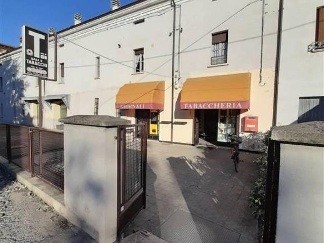 Locale Commerciale in vendita a Baccanello, Guastalla