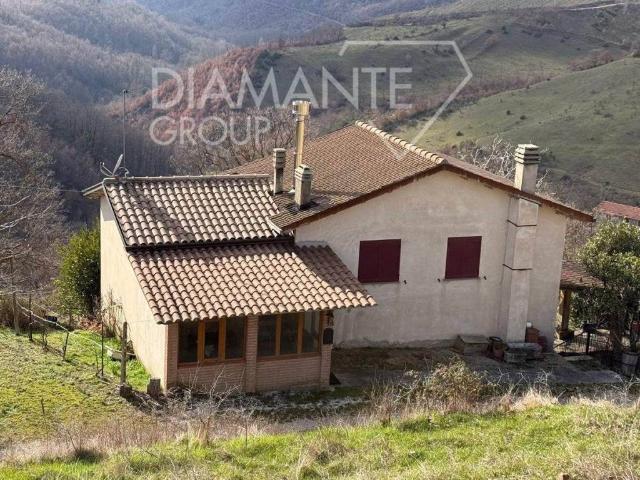 Rustico in vendita a Monteleto, Gubbio