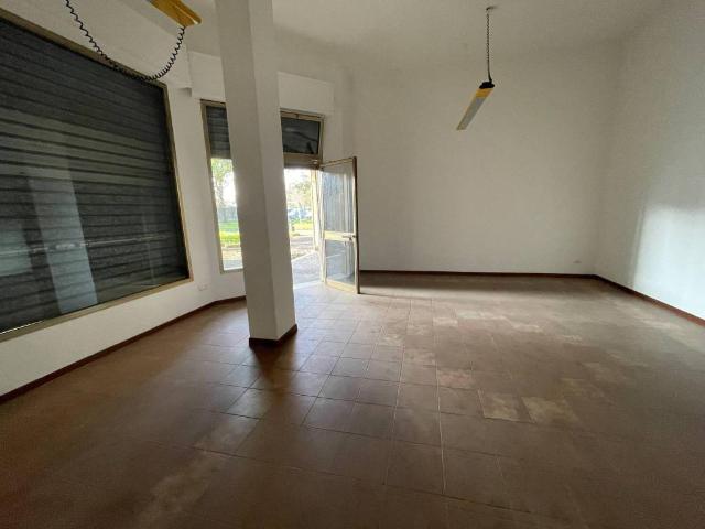 Locale Commerciale in vendita a Unione dei Comuni I Fontanili, Gudo Visconti