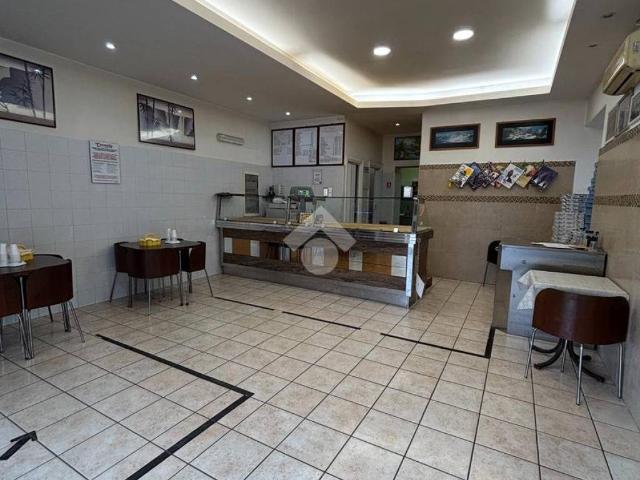 Locale Commerciale in vendita a Guidonia Montecelio, Roma Capitale