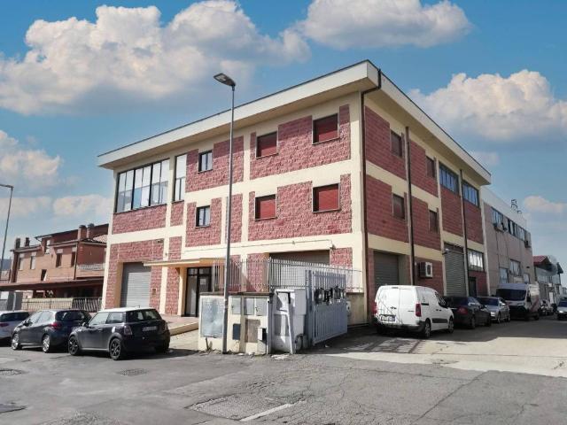 Locale Commerciale in vendita a Guidonia Montecelio, Roma Capitale