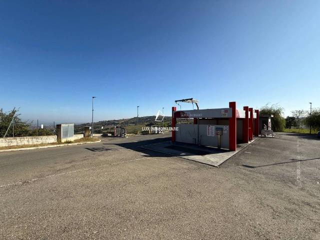 Locale Commerciale in vendita a Unione di comuni Terre di Castelli, Guiglia