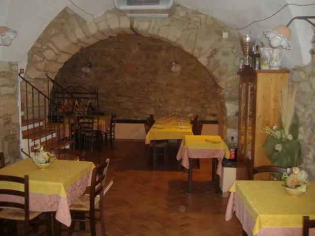Locale Commerciale in vendita a Guilmi, Abruzzo