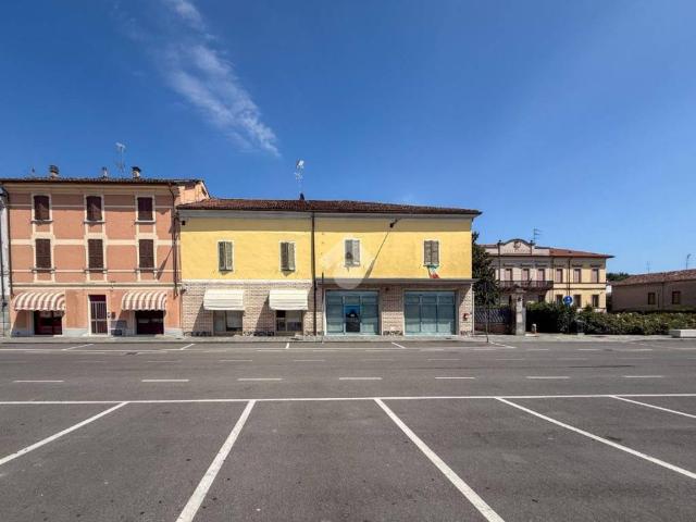 Locale Commerciale in vendita a Gussola, Lombardia