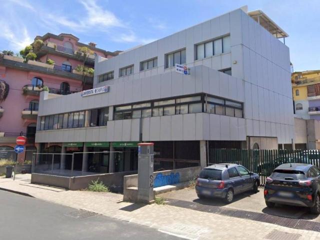 Locale Commerciale in vendita a Iglesias, Sardigna/Sardegna