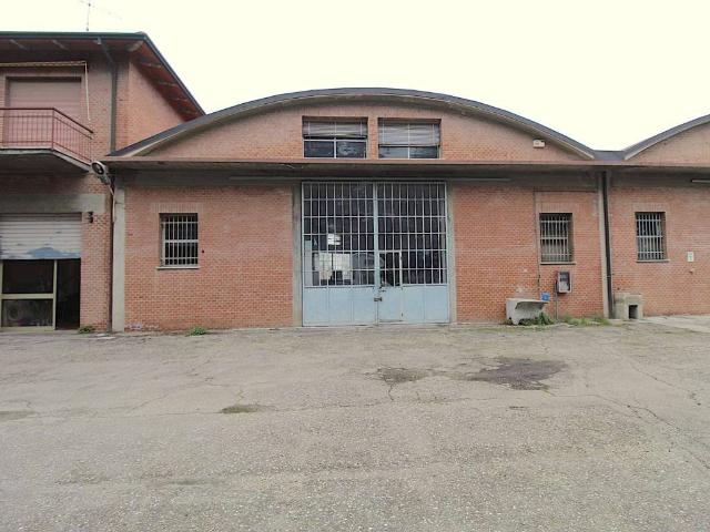 Locale Commerciale in vendita a Nuovo Circondario Imolese, Imola