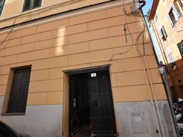 Locale Commerciale in vendita a Caramagnetta, Imperia