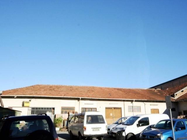 Locale Commerciale in vendita a Oliveto, Imperia