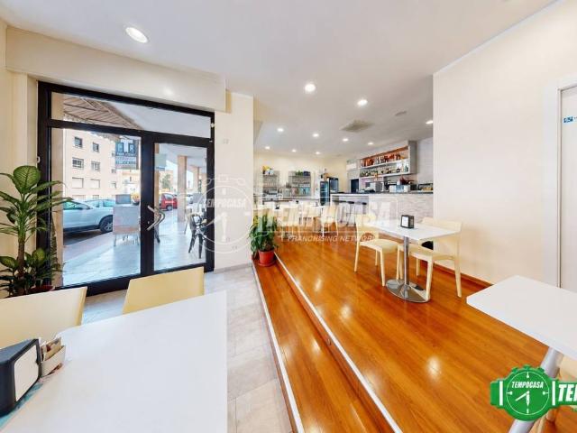 Locale Commerciale in vendita a Imperia, Liguria