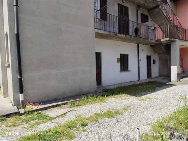 Locale Commerciale in vendita a Villa Romanò, Inverigo
