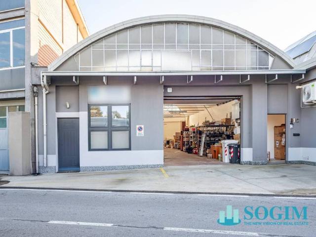 Locale Commerciale in vendita a Villa Romanò, Inverigo