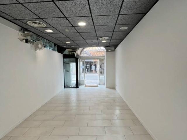 Locale Commerciale in vendita a Iseo, Brescia