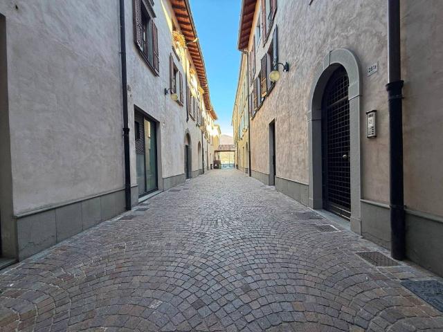 Locale Commerciale in vendita a Comunità montana del Sebino bresciano, Iseo