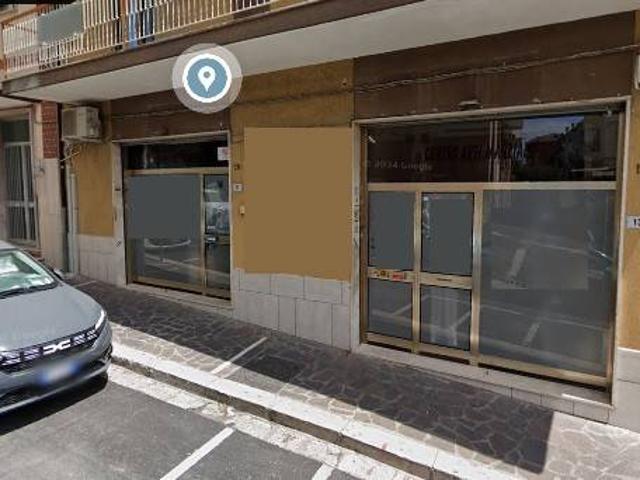 Locale Commerciale in vendita a San Lazzaro, Isernia