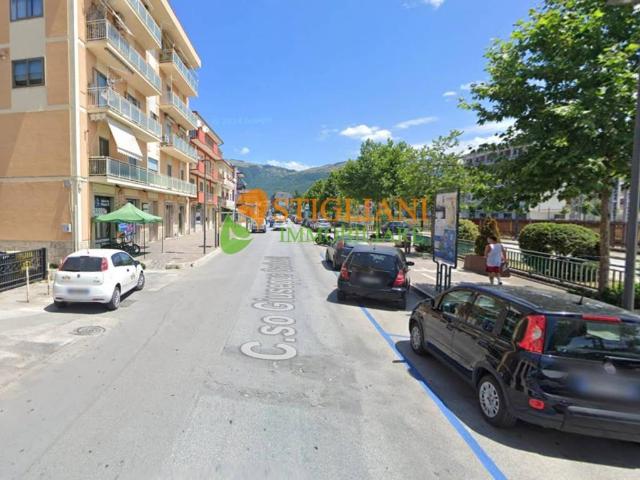 Locale Commerciale in vendita a San Lazzaro, Isernia
