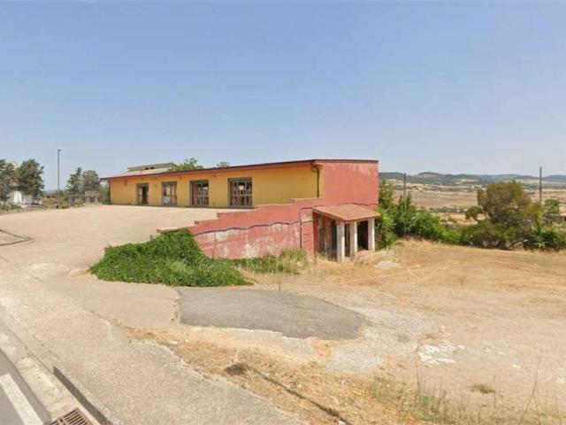 Locale Commerciale in vendita a Isili, Sardigna/Sardegna