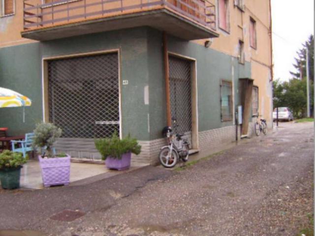 Locale Commerciale in vendita a Piemonte, Alessandria