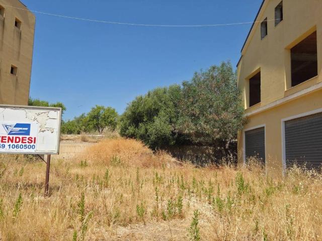 Locale Commerciale in vendita a Ispica, Sicilia