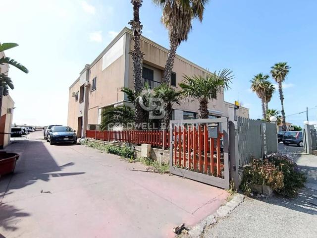 Locale Commerciale in vendita a Ispica, Sicilia