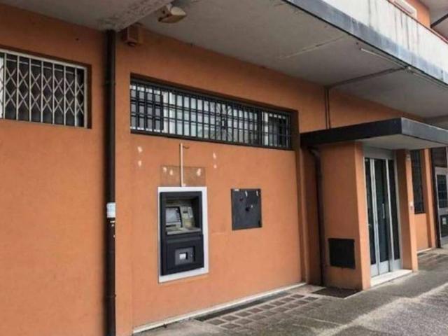 Locale Commerciale in vendita a Istrana, Veneto
