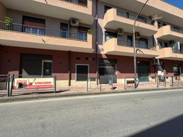 Locale Commerciale in vendita a Itala, Sicilia