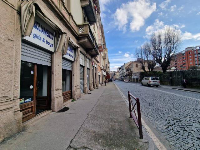 Locale Commerciale in vendita a Borghetto, Piemonte