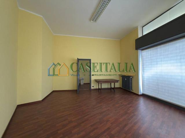 Locale Commerciale in vendita a Borghetto, Piemonte
