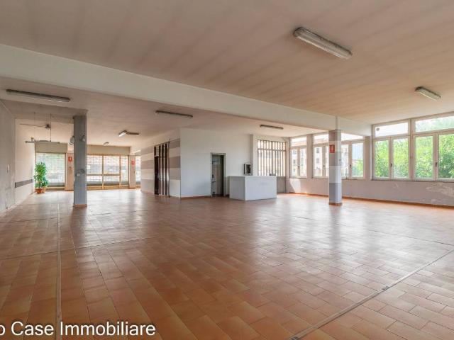 Locale Commerciale in vendita a Bellavista, Piemonte
