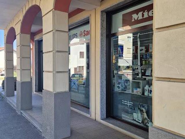 Locale Commerciale in vendita a Bellavista, Piemonte
