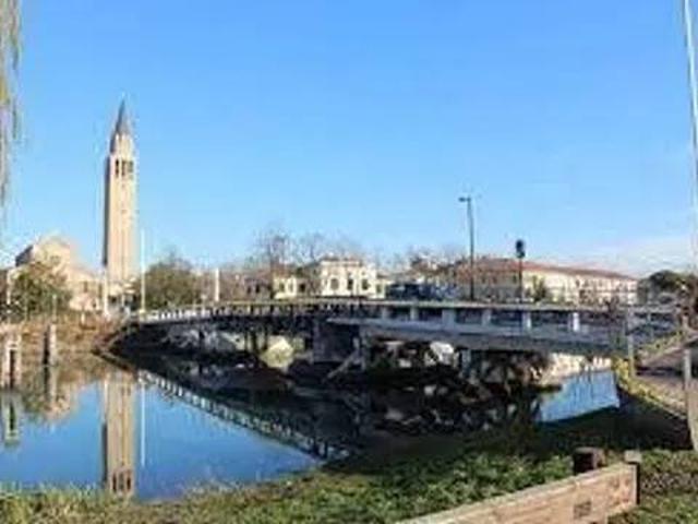 Locale Commerciale in vendita a Jesolo, Veneto