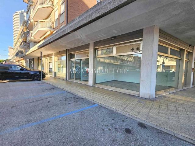 Locale Commerciale in vendita a Jesolo, Veneto