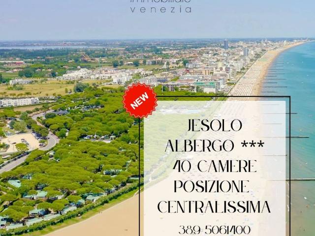 Locale Commerciale in vendita a Jesolo, Veneto