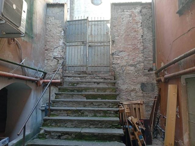 Locale Commerciale in vendita a Umberto I, La Spezia