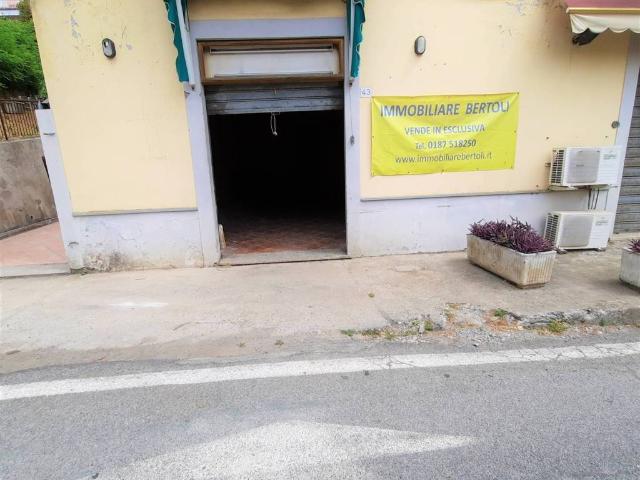 Locale Commerciale in vendita a Bragarina, La Spezia