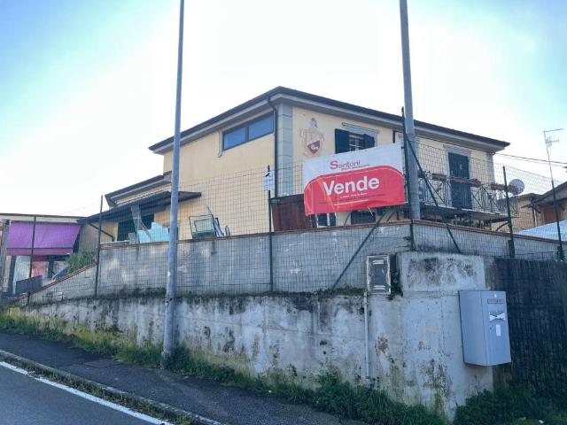 Locale Commerciale in vendita a Montepertico, La Spezia