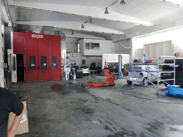 Locale Commerciale in vendita a Foce, La Spezia