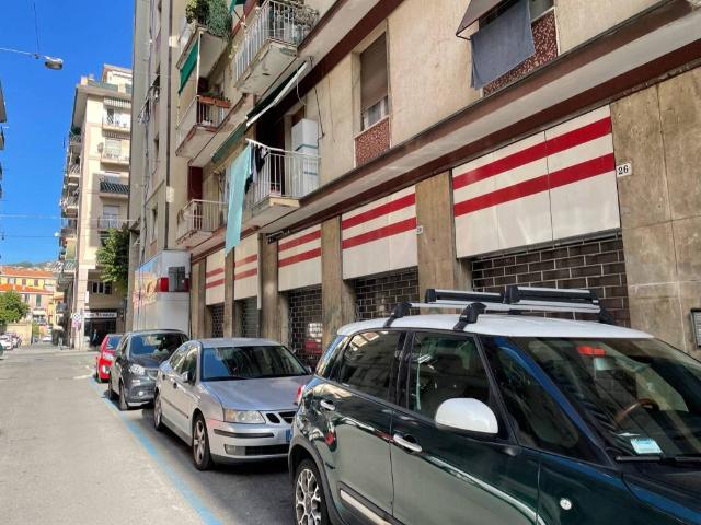 Locale Commerciale in vendita a Mazzetta, La Spezia