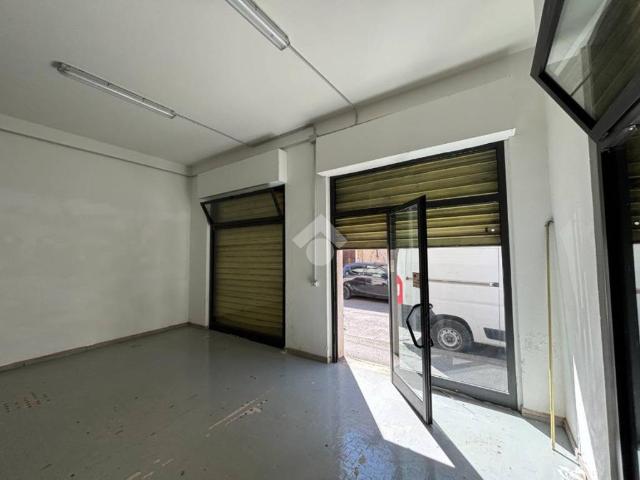 Locale Commerciale in vendita a Mazzetta, La Spezia