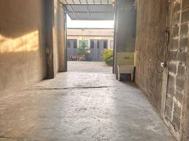 Locale Commerciale in vendita a Unione dei comuni della Valletta, Perego