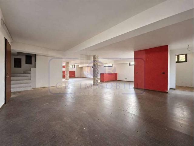 Locale Commerciale in vendita a Grancia, Lainate