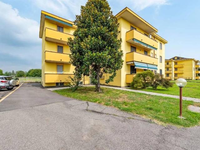 Locale Commerciale in vendita a Lainate, Lombardia