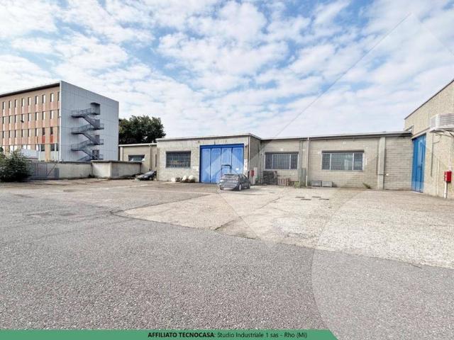 Locale Commerciale in vendita a Pagliera, Lainate